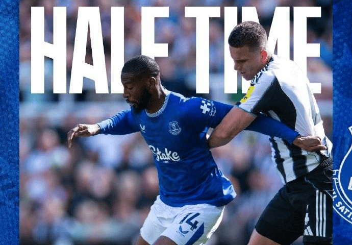 英超纽卡斯尔联vs埃弗顿:0-1!纽卡斯尔联主场沦陷,埃弗顿阿尔卡拉斯破门凯旋