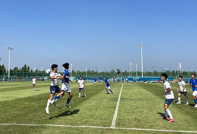 “足球,从娃娃抓起”