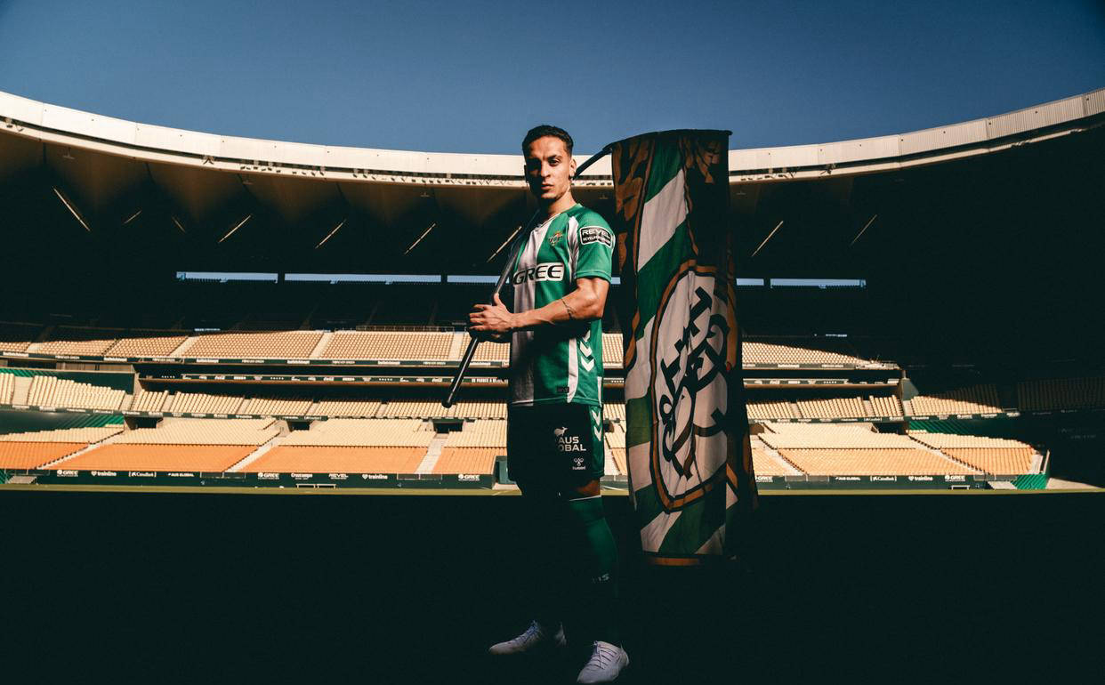 “我拒绝了拜仁”——曼联安东尼放弃巨额报价选择重返贝蒂斯