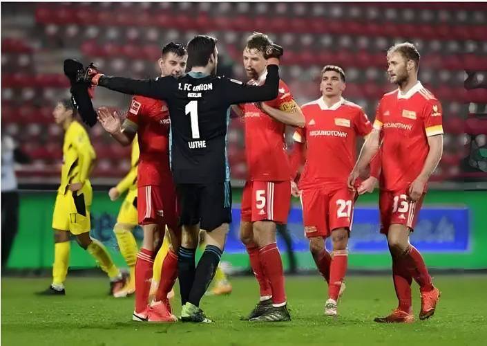 德甲对决:柏林联主场迎敌,斯图加特客场挑战